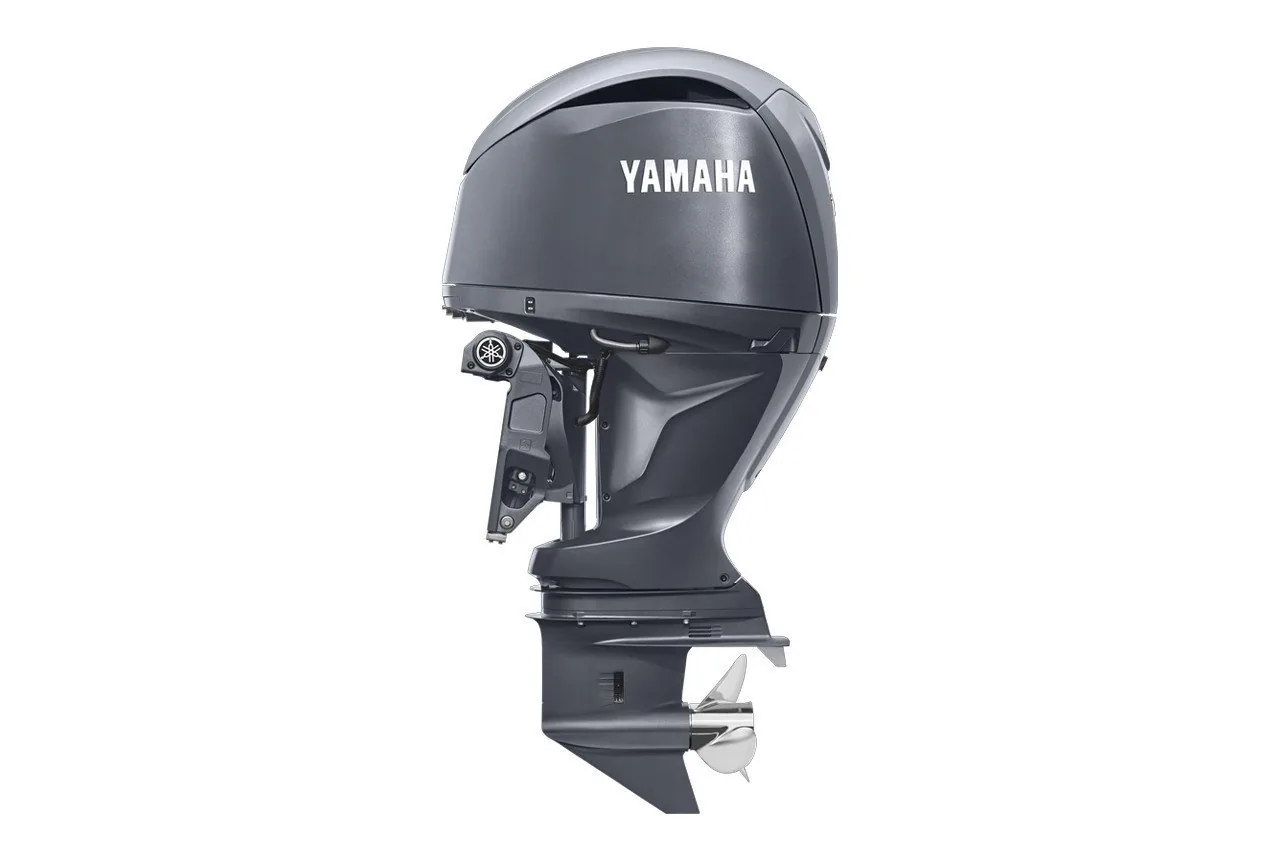 Yamaha LF150XD 150HP 25″ Counter-Rotation Outboard