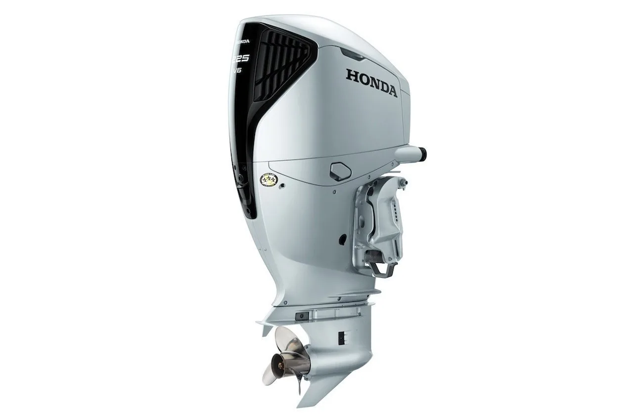 Honda BF225DK1URA 225HP 30″ Mechanical Outboard