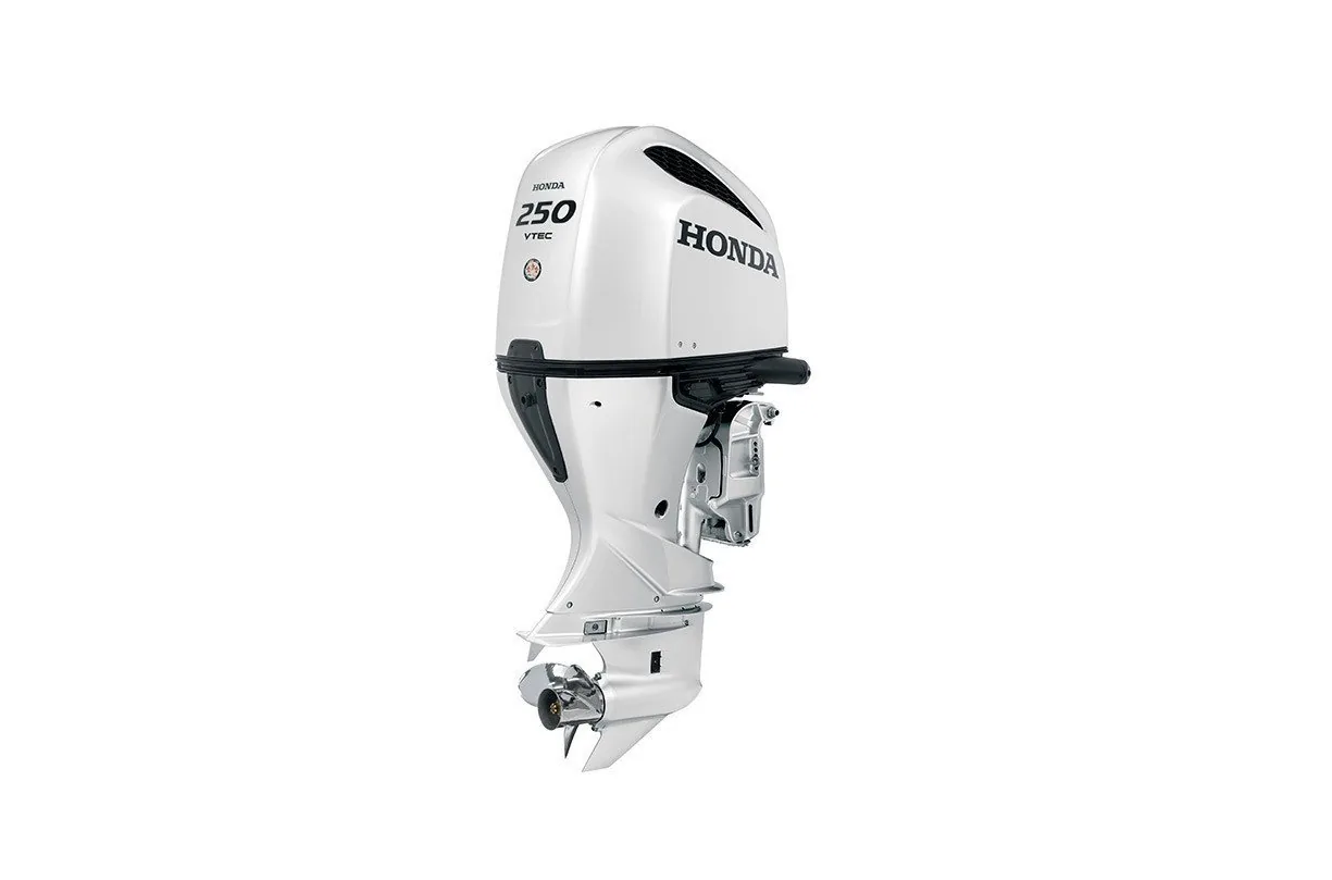 Honda BF250DXCDA 250HP in White iST 25″ Shaft Counter Rotation