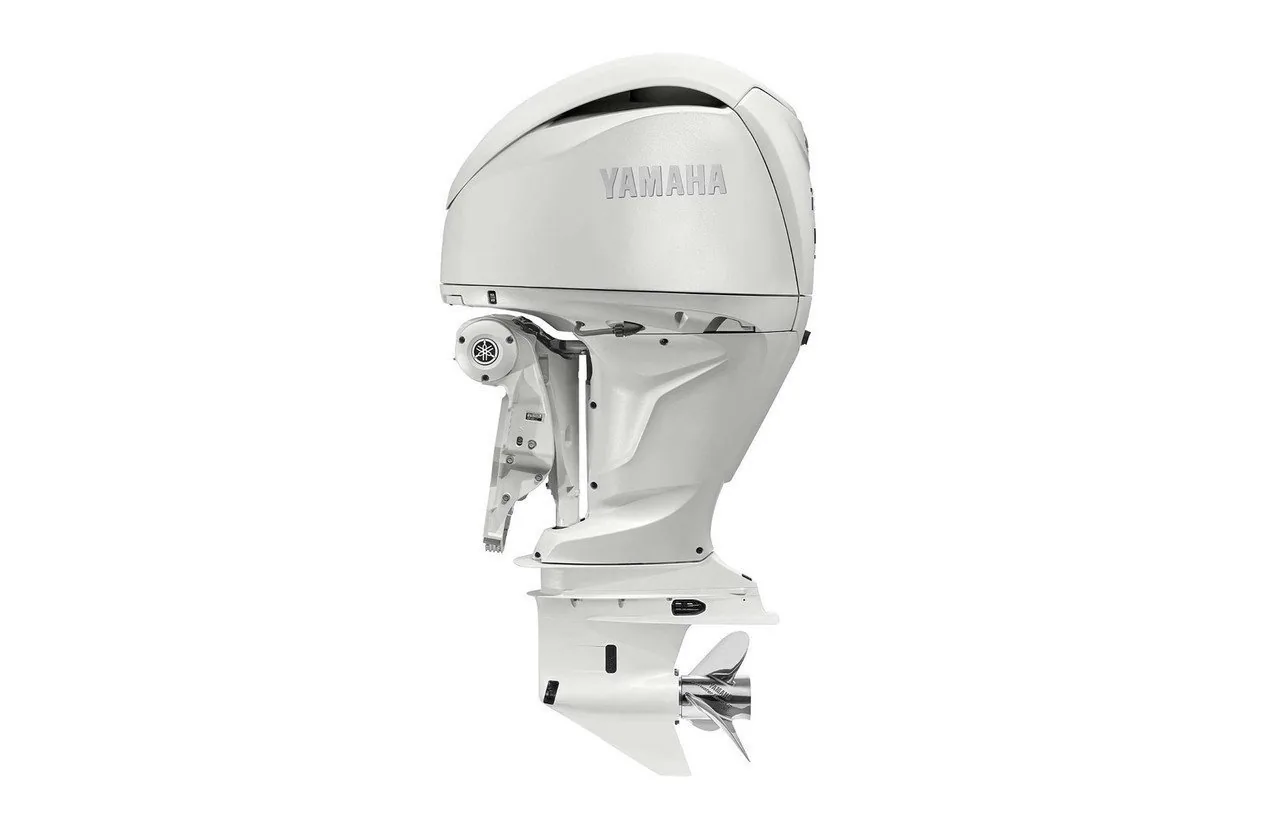 Yamaha LF250XSB2 250HP in White DEC 25″ Shaft Counter Rotation
