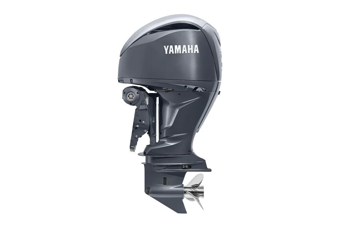 Yamaha F250XSB 250HP V6 DEC Digital Control 25″ Motor
