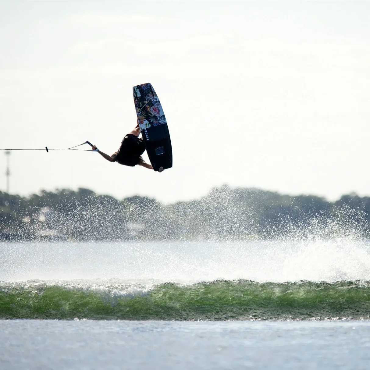 Ronix Women’s Quarter Til Midnight Wakeboard w/ Halo Bindings