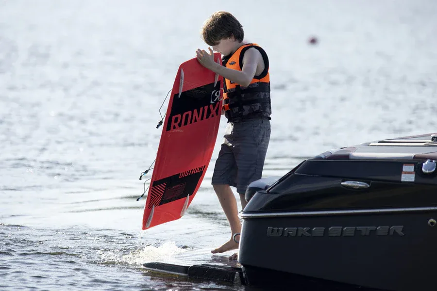 Ronix Kid’s District Wakeboard w/ Divide Bindings