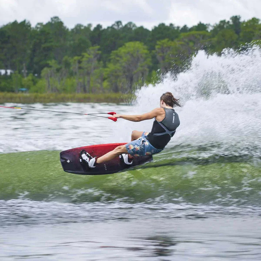 Connelly Pure Wakeboard w/ Venza Bindings