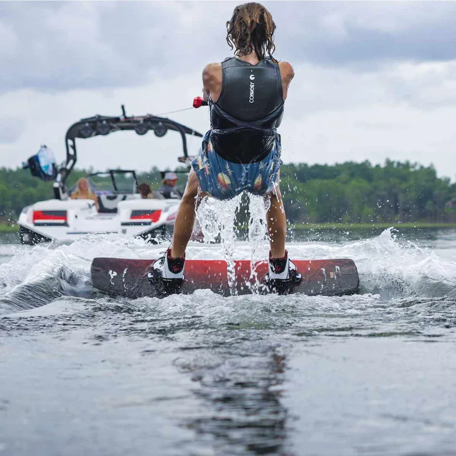 Connelly Pure Wakeboard w/ Venza Bindings