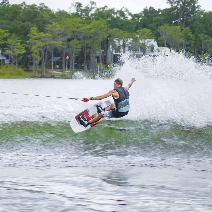 Connelly Blaze Wakeboard w/ Optima Bindings