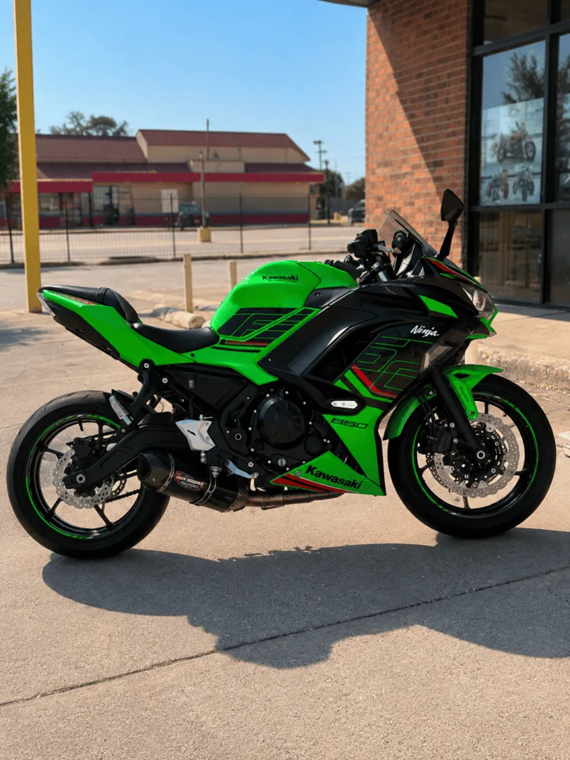 2024 KAWASAKI NINJA 650 ABS KRT EDITION (IN STORE)