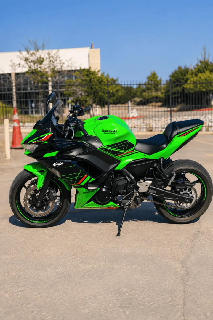 2024 KAWASAKI NINJA 650 ABS KRT EDITION (IN STORE)