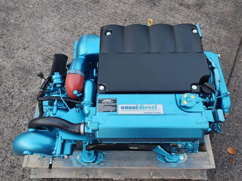Volvo Penta D12 615 615HP Marine Diesel Engine5