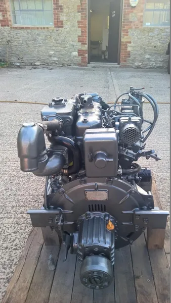 Used Yanmar 3JH25A 25hp Marine Diesel Engine3