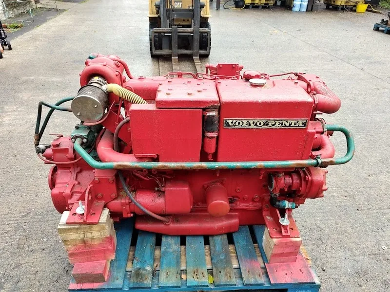 Used Volvo Penta TAMD70E 300HP Marine Diesel Engine w/ Gearbox