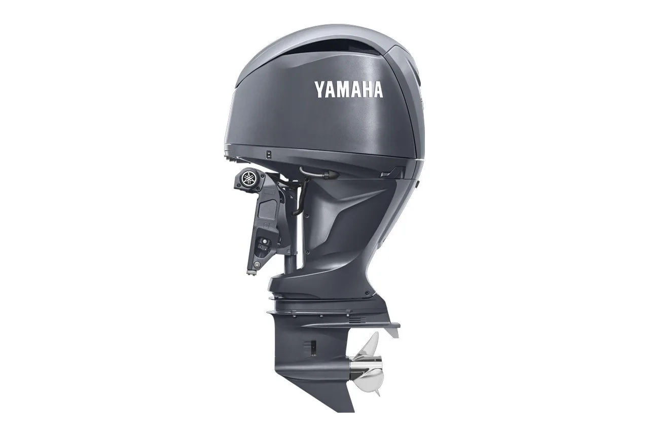 Yamaha LF150XD 2