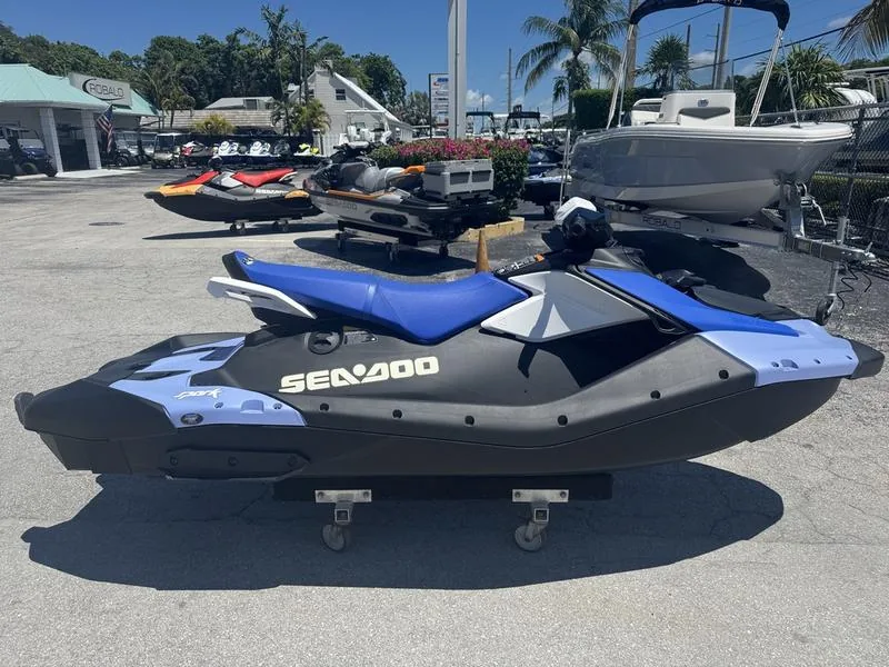 New 2025 Sea-Doo Spark™ for 3 Rotax® 900 ACE™ – 90 CONV with iBR & Audio For Sale