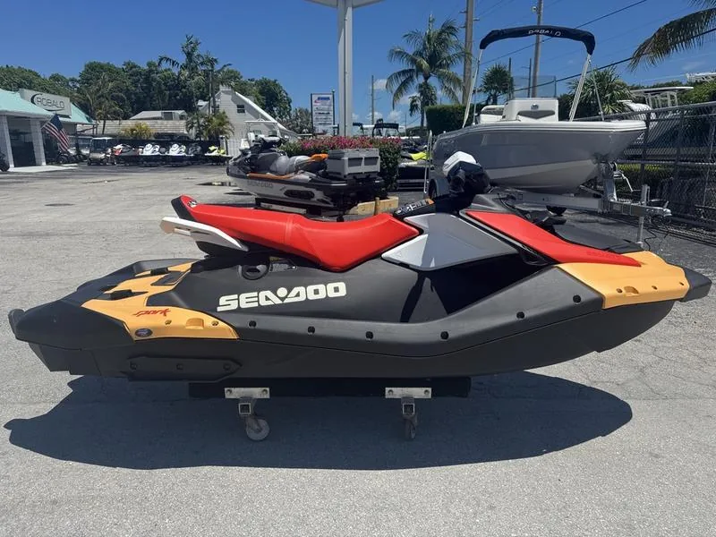2025 Sea-Doo Spark™ for 3 Rotax® 900 ACE™ – 90 CONV with iBR & Audio For Sale