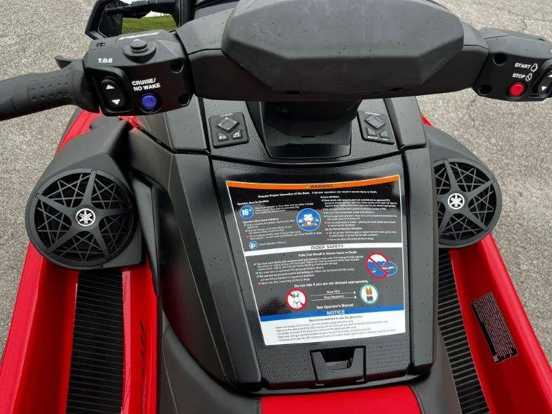 2025 Yamaha WaveRunner VX Deluxe w/ Audio For Sale