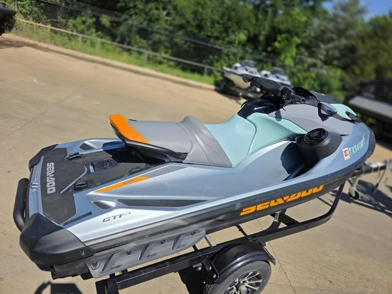 2024 Sea-Doo GTI™ SE 130 iBR Tech, Audio, iDF, iBR