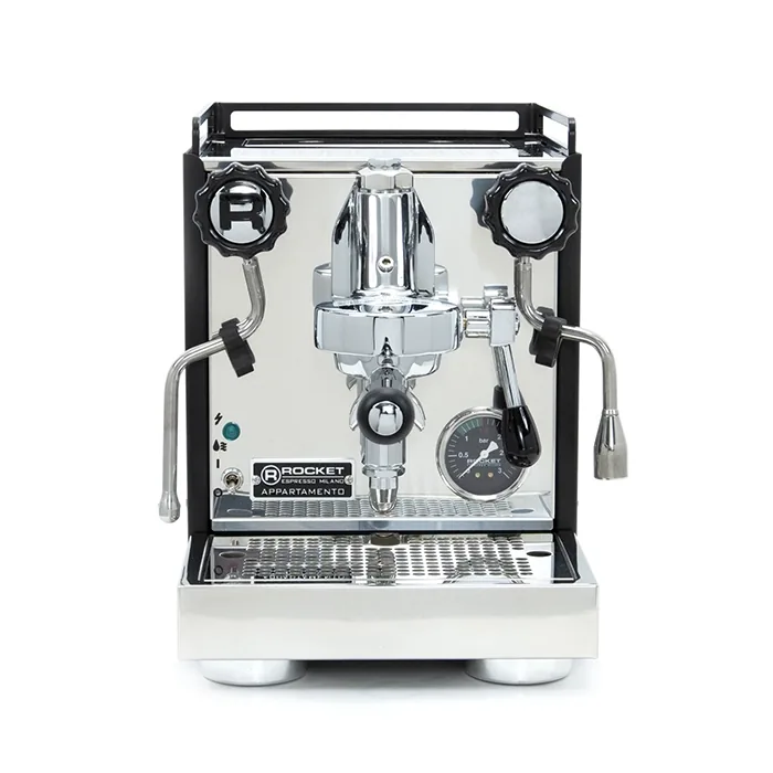 Rocket Espresso Appartamento Serie Nera Sapphire Close-up of the stylized steam/hot water knob with its easy-grip gear design and Rocket R logo