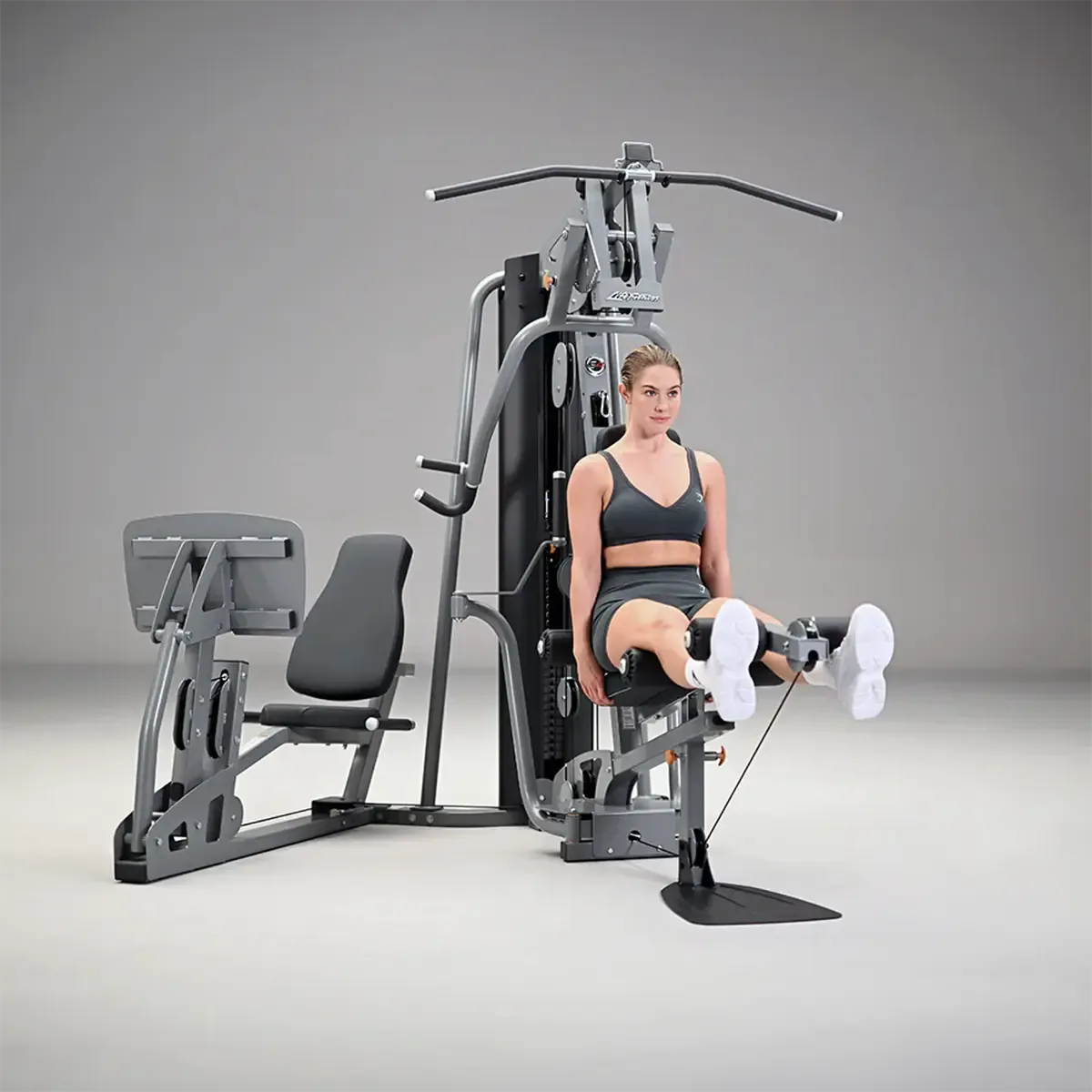 Life Fitness G4 Compact multi-exercise strength station with adjustable back and low row bar
