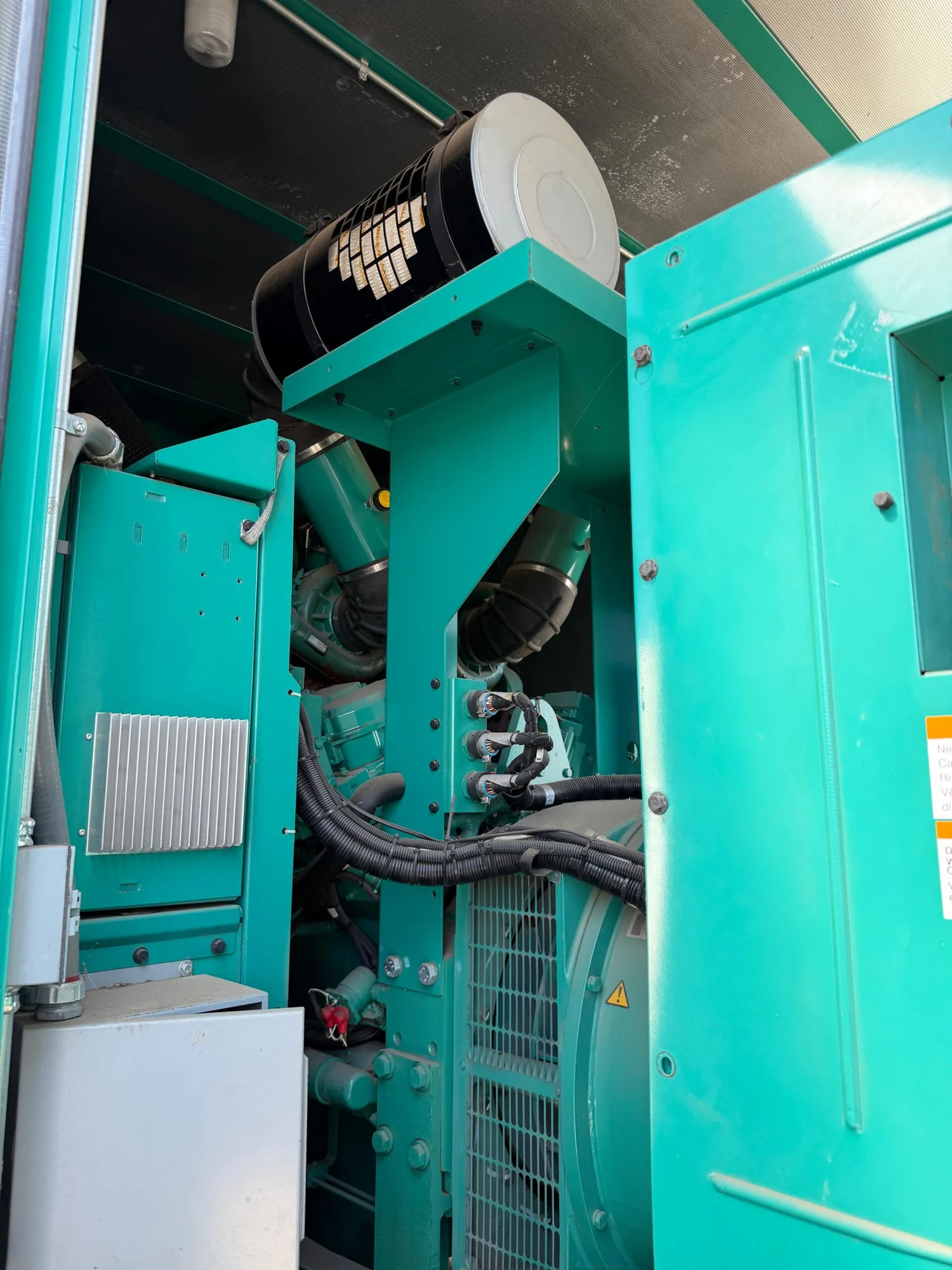 Cummins DQFAD / QST30 – 1000KW Tier 2 Diesel Generator Sets (2 Available)
