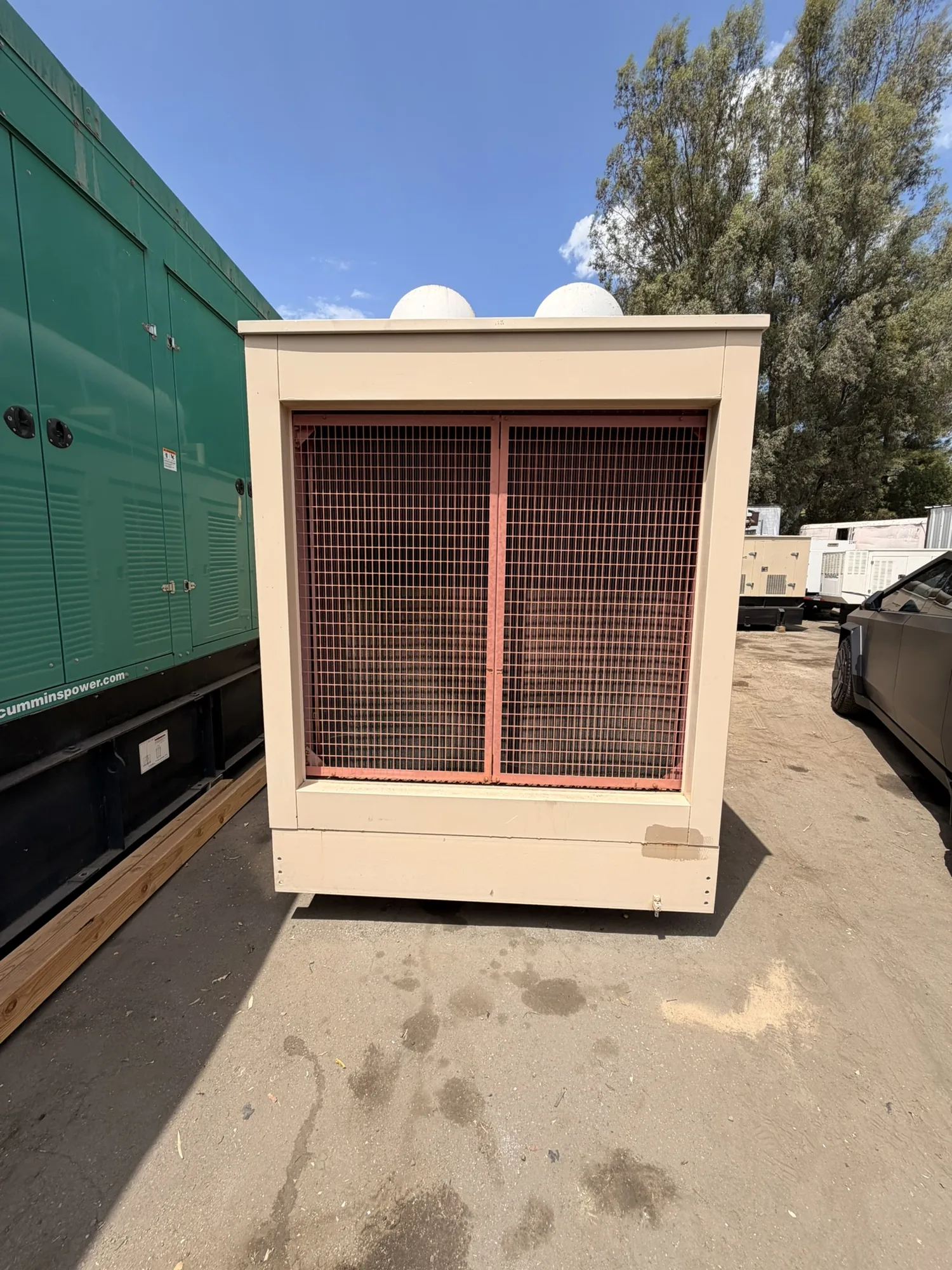 Detroit Diesel 16V92TA – 700KW Diesel Generator Set
