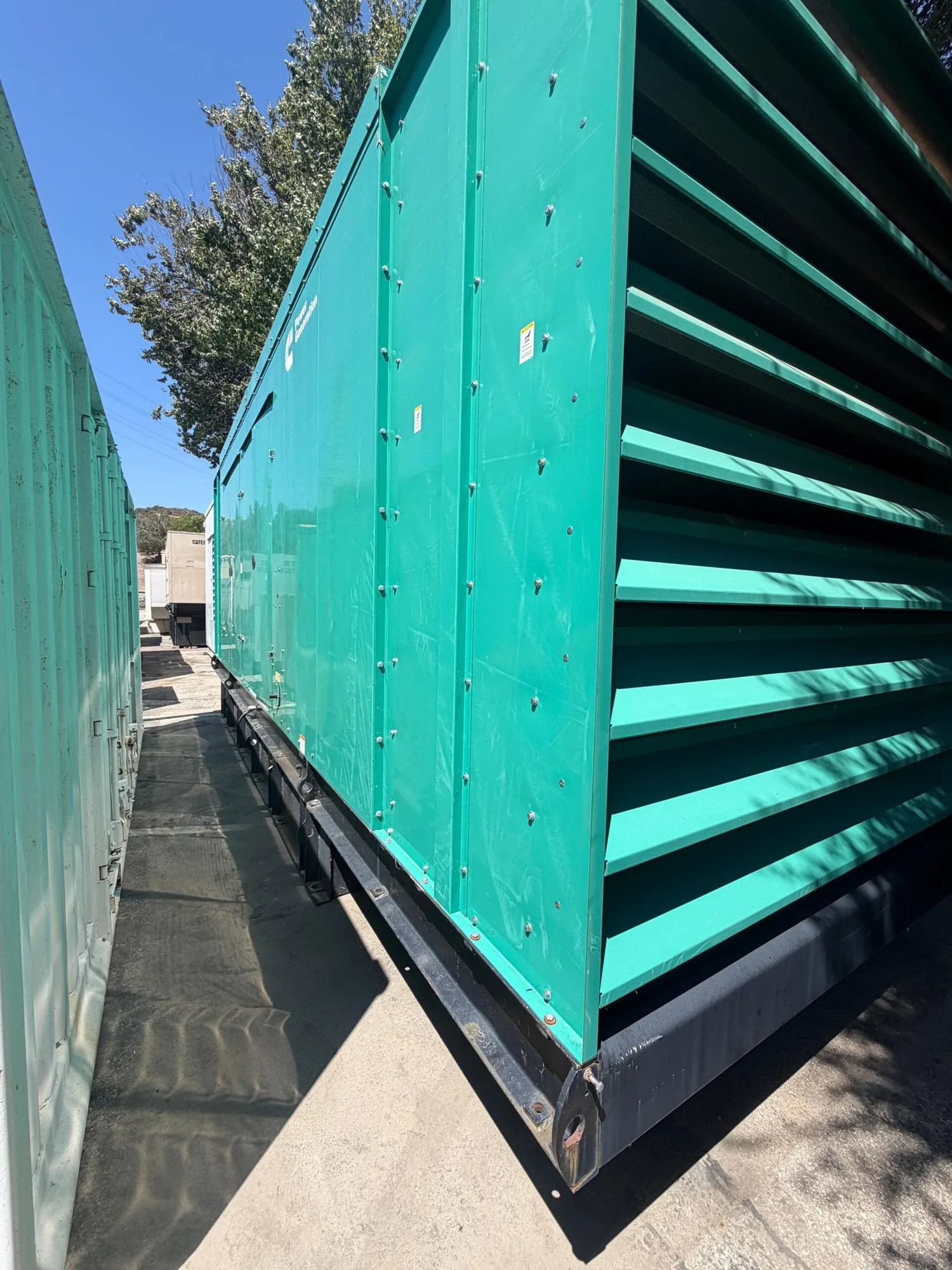 Cummins DQFAD / QST30 – 1000KW Tier 2 Diesel Generator Sets (2 Available)