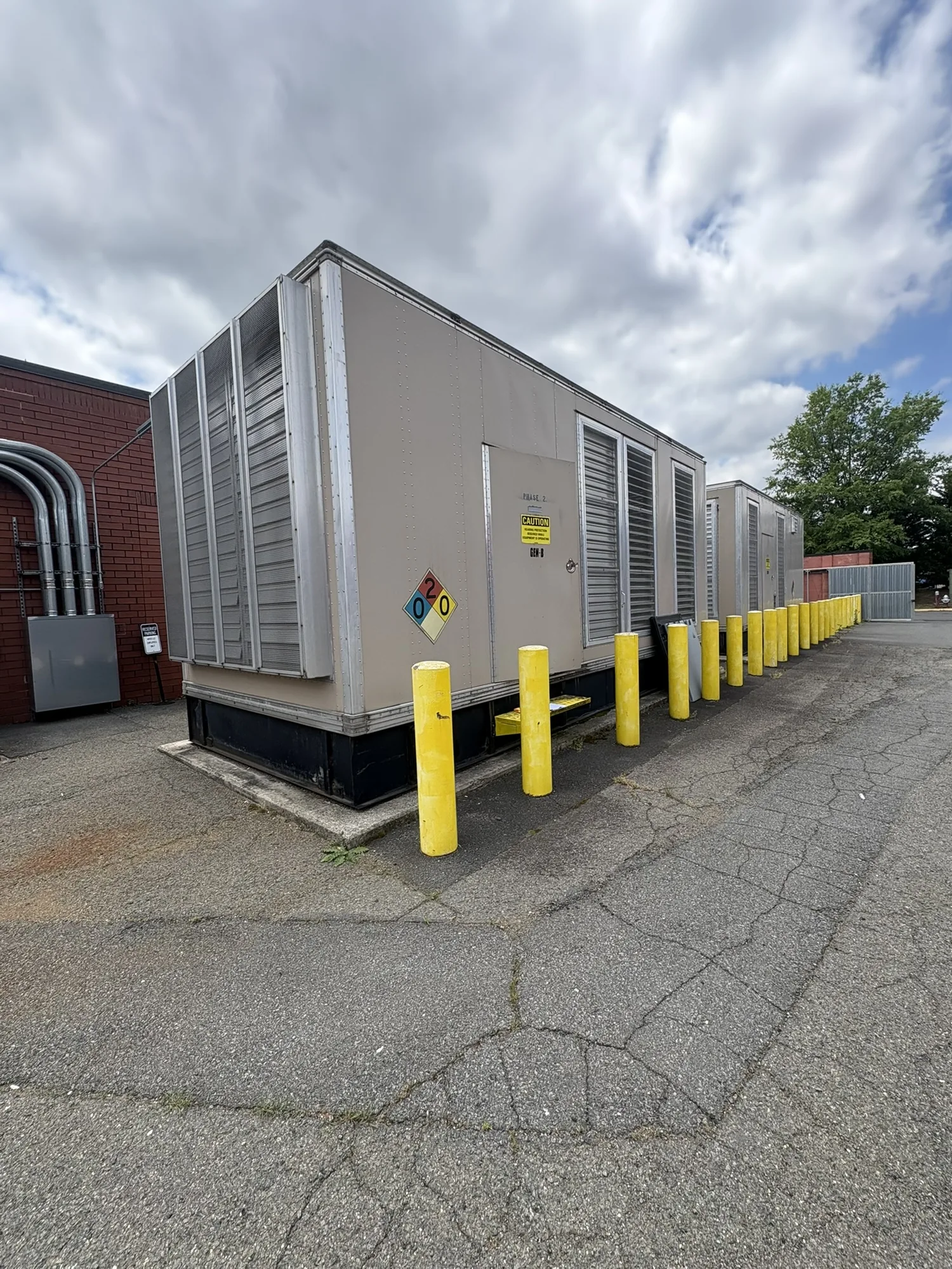 Caterpillar 3512 – 1250KW Enclosed Diesel Generator Set (2 AVAILABLE)