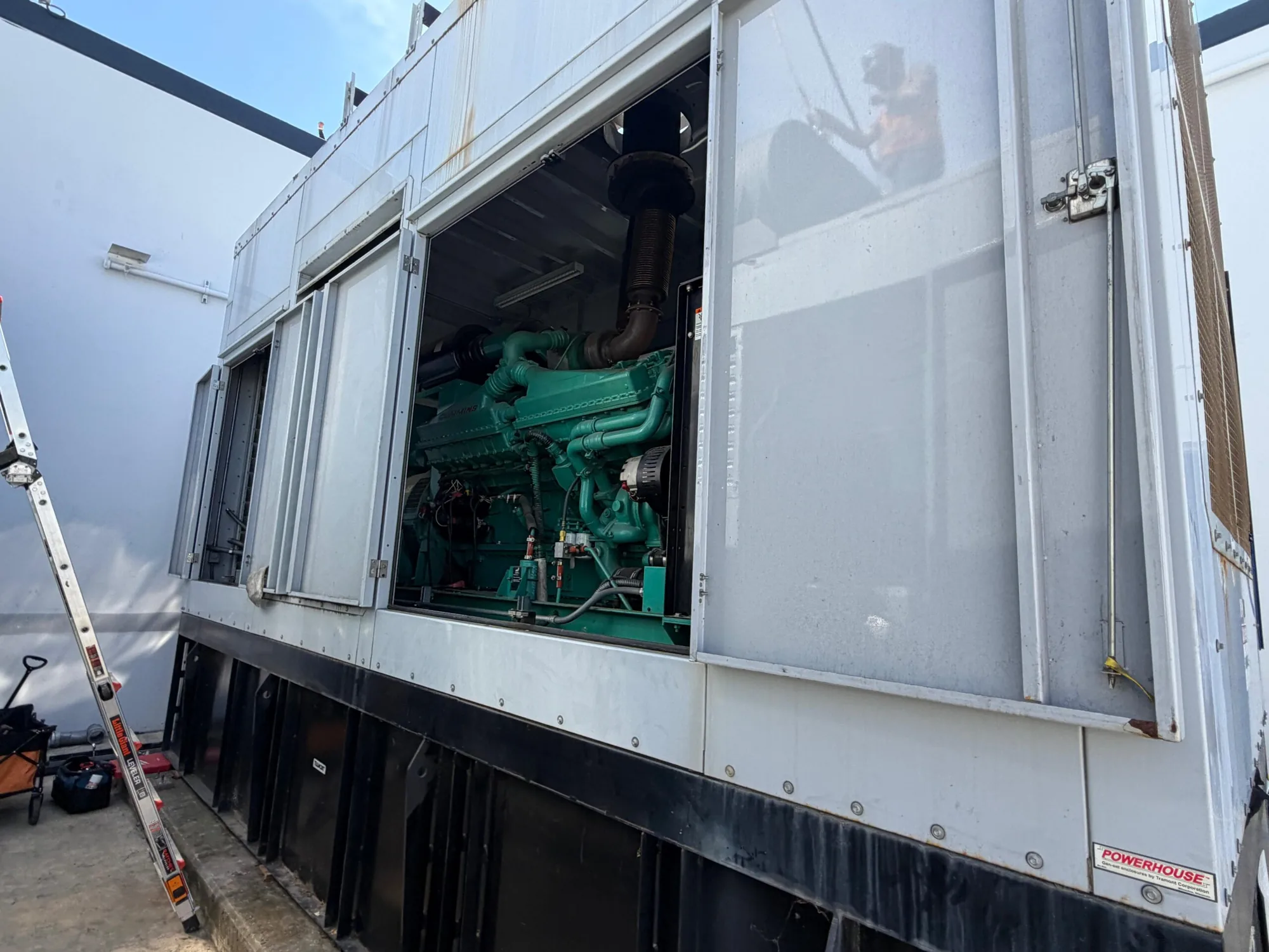 Cummins DQGAB / QSK50 – 1500KW Tier 2 Diesel Generator Set