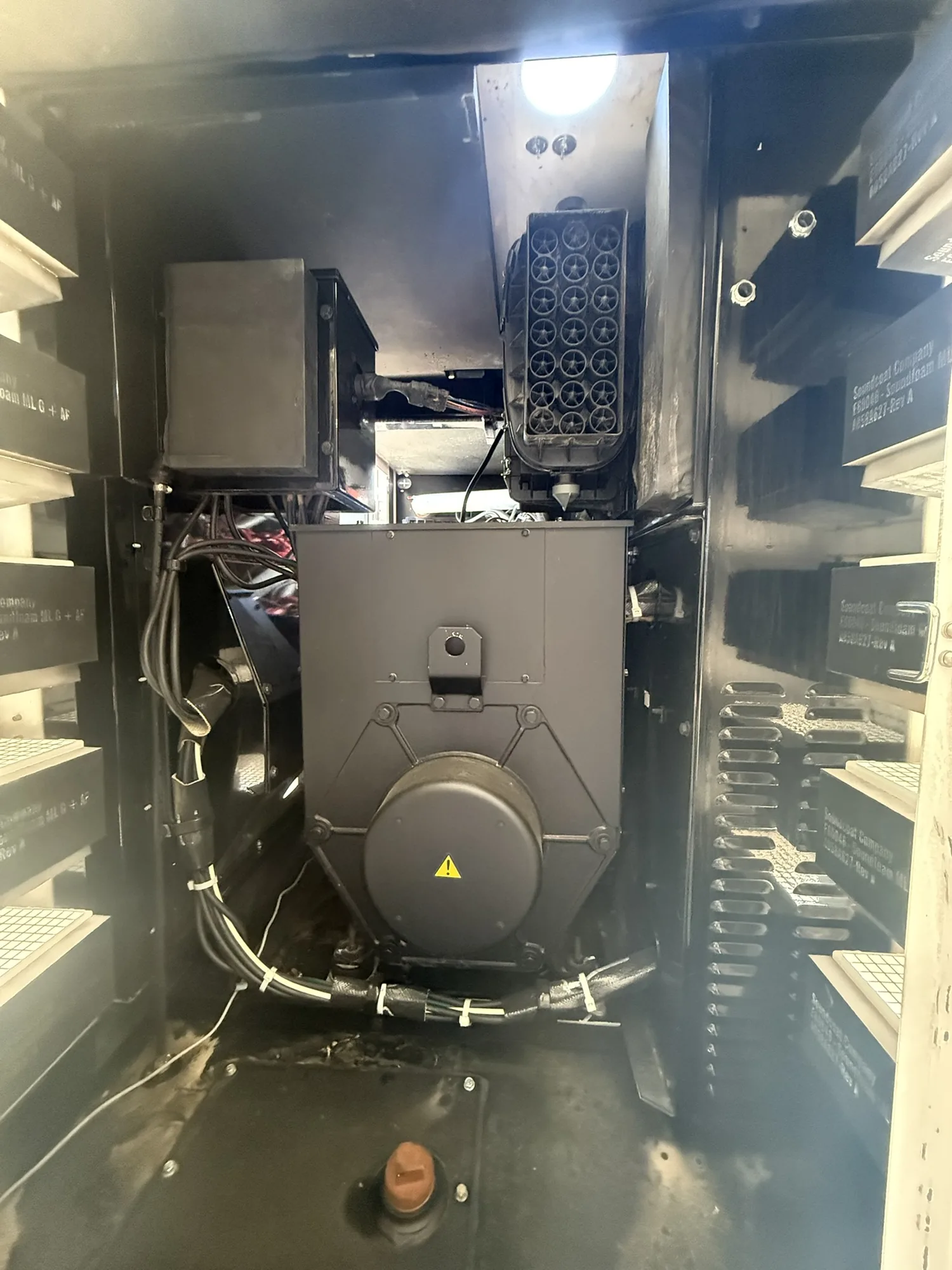 Cummins C100D2RE – 100KW Tier 4 Final Rental Grade Portable Diesel Generator Set