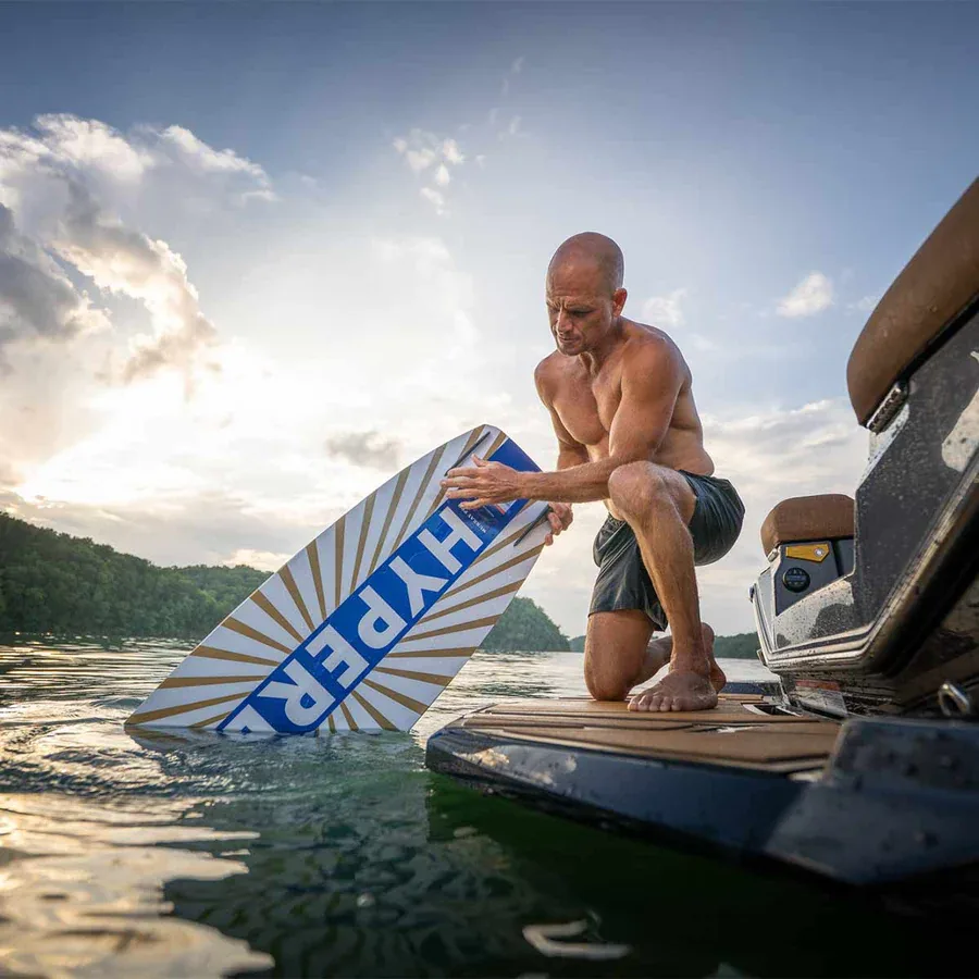 Hyperlite Murray Wakeboard w/ Team X Bindings