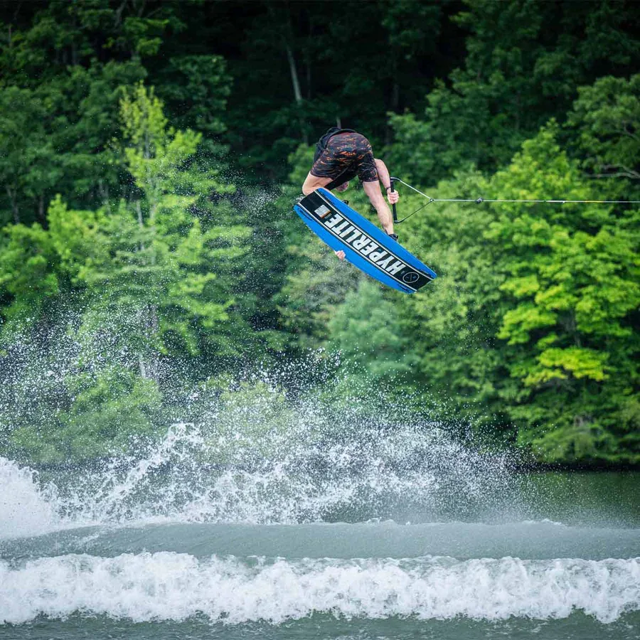 Hyperlite Kruzr Wakeboard w/ Session Bindings