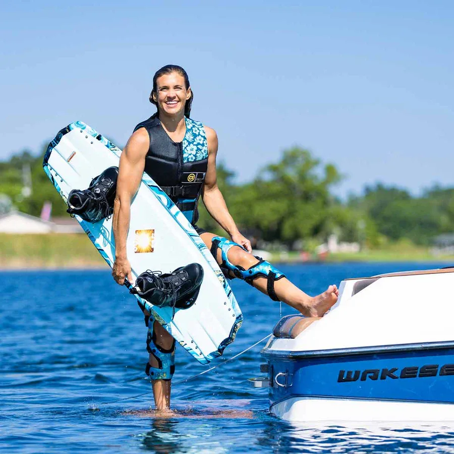 O’Brien Women’s Spark Wakeboard w/ Local Bindings