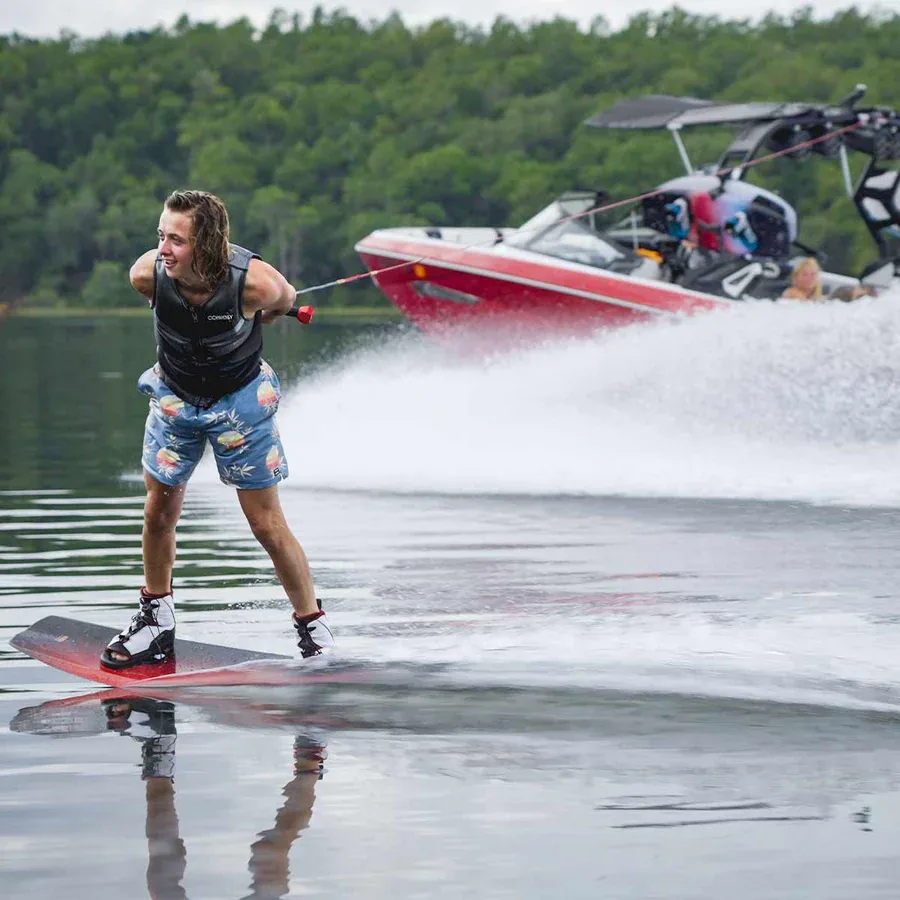 Connelly Pure Wakeboard w/ Venza Bindings