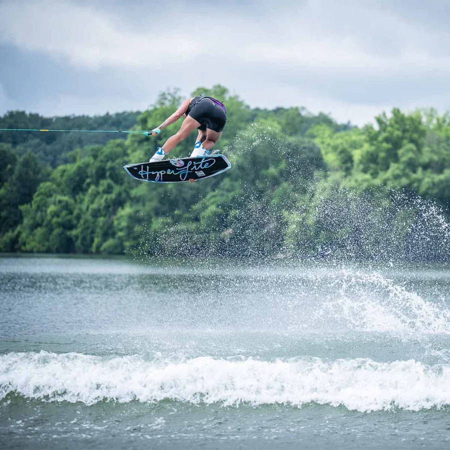 Hyperlite Women’s Divine Wakeboard w/ Allure Bindings