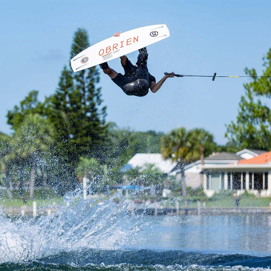 O’Brien Intent Wakeboard w/ Infuse Bindings