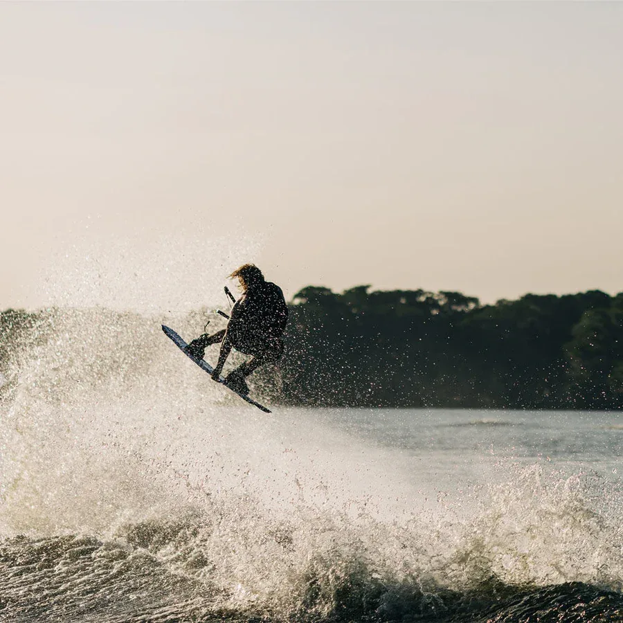 Liquid Force RDX Wakeboard w/ Transit Bindings