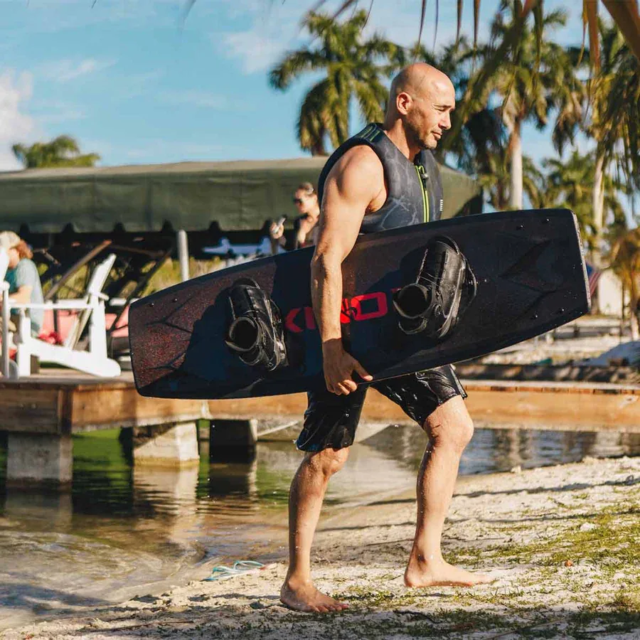 Ronix District Wakeboard w/ Anthem BOA Bindings