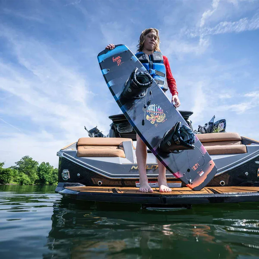 Hyperlite Boy’s Murray Jr Wakeboard w/ Remix Bindings