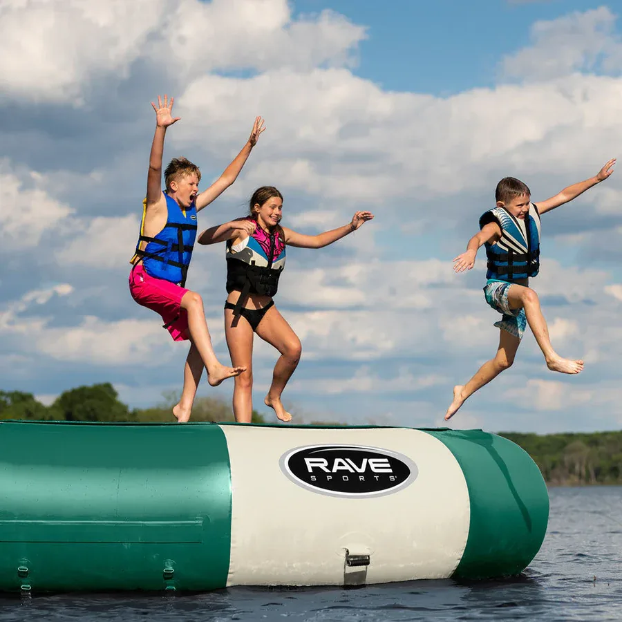 Rave Sports Aqua Jump Eclipse Water Trampoline – 15′ Northwoods