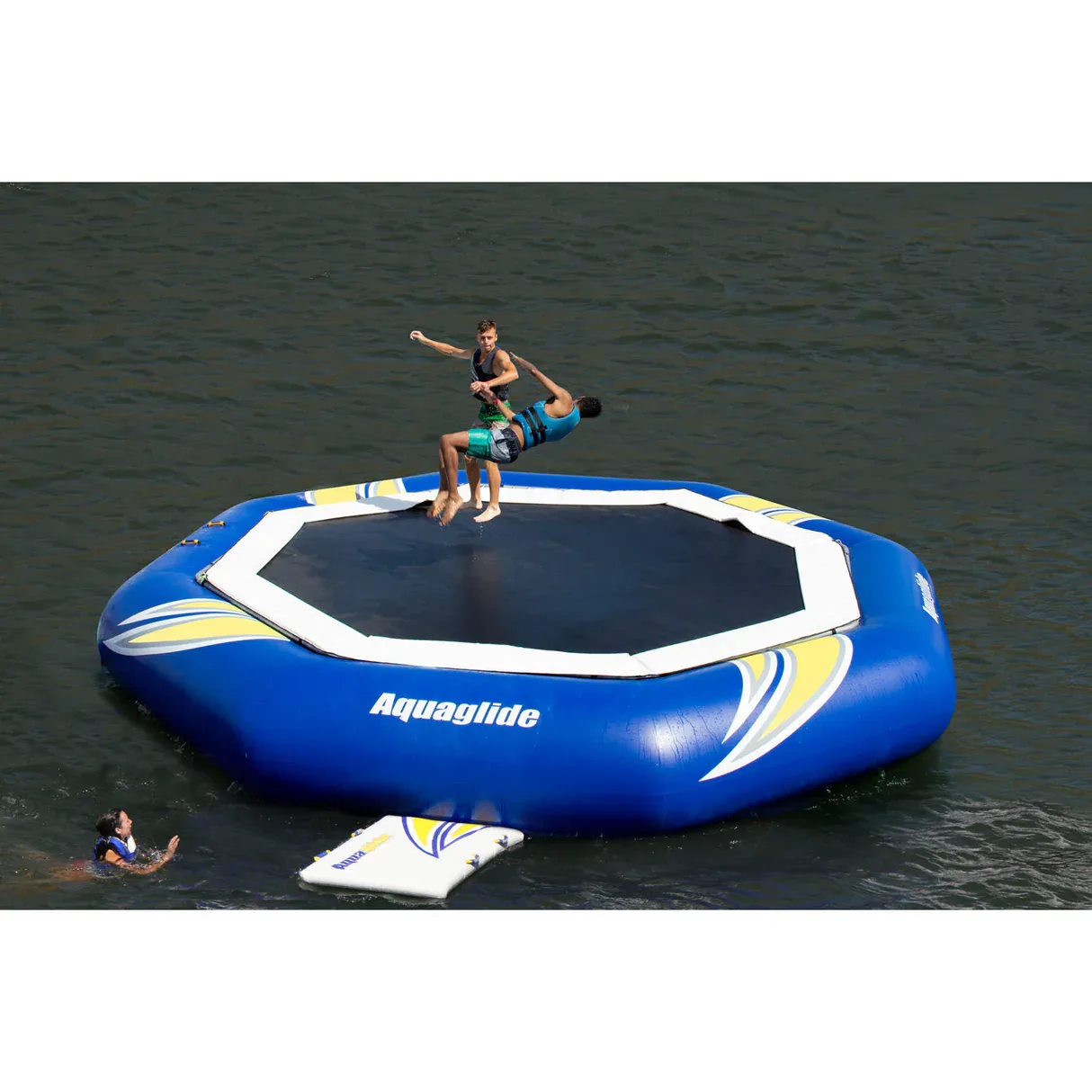Aquaglide 17′ Supertramp Water Trampoline