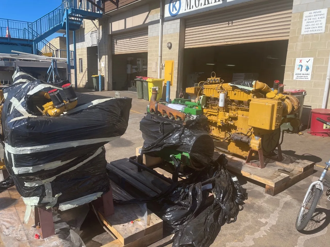 High Hour Runner Caterpillar 3406 380HP  Diesel Marine Engine