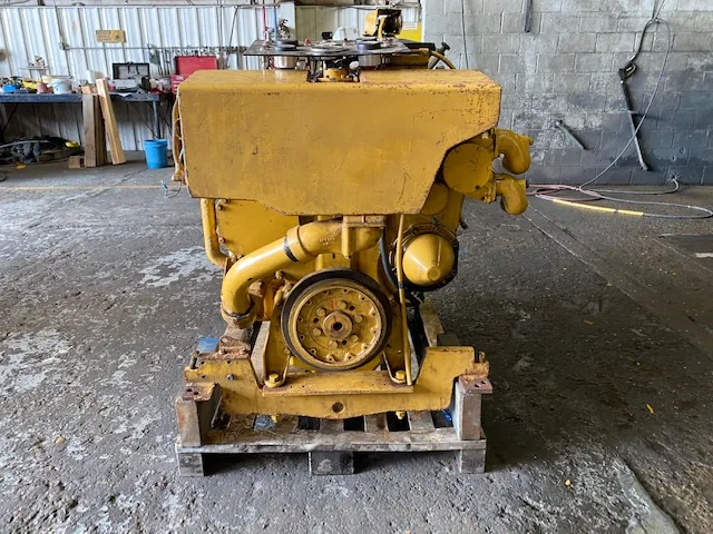 High Hour Runner Caterpillar 3406C 400HP  Diesel Marine Engine
